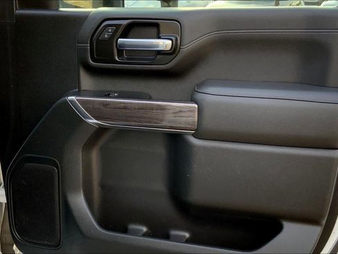 Used 2022 Chevrolet Silverado 2500 LTZ w/ Safety Package image 22