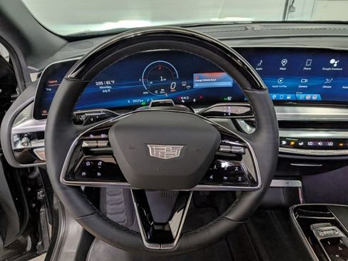 Used 2024 Cadillac Lyriq Sport AWD/4WD image 19