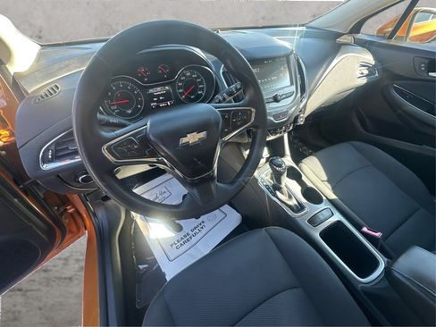 Used 2017 Chevrolet Cruze LT w/ Convenience Package FWD image 31