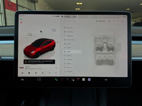 Used 2024 Tesla Model Y Long Range AWD/4WD image 33