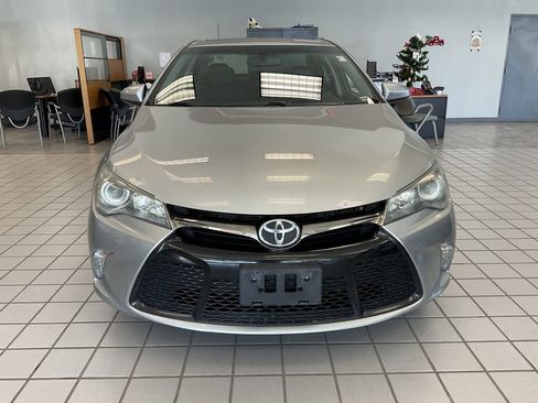 Used 2016 Toyota Camry XSE image 2