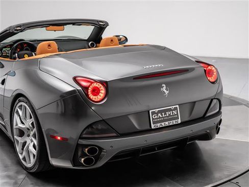 Used 2011 Ferrari California image 49