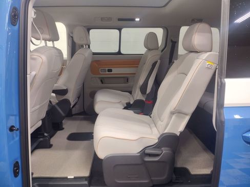 New 2025 Volkswagen ID. Buzz 1st Edition image 19