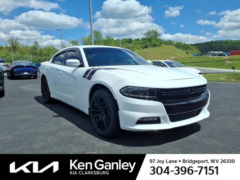 Used 2022 Dodge Charger SXT w/ Cold Weather Package AWD/4WD image 5