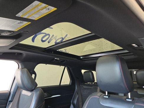 Used 2025 Ford Explorer ST AWD/4WD image 25