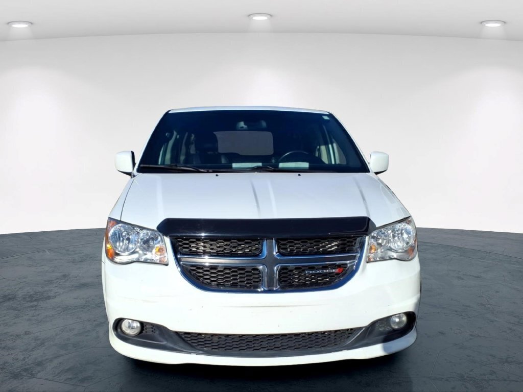 Used 2019 Dodge Grand Caravan SXT w/ Driver Convenience Group FWD image 5