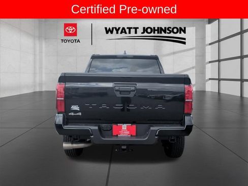 Certified 2025 Toyota Tacoma SR5 AWD/4WD image 4