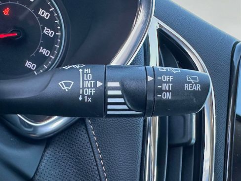 Certified 2024 Chevrolet Equinox Premier image 18