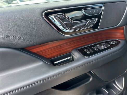 Used 2022 Lincoln Navigator L Reserve image 39