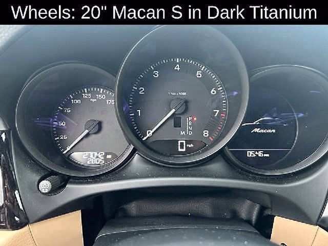 Used 2024 Porsche Macan AWD/4WD image 21