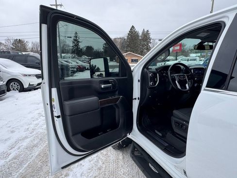 Used 2020 GMC Sierra 2500 SLE image 9