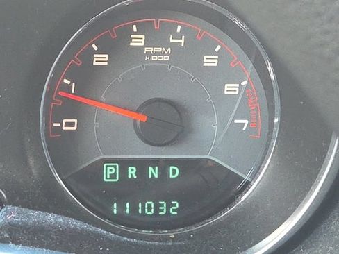 Used 2013 Dodge Avenger SE FWD image 36