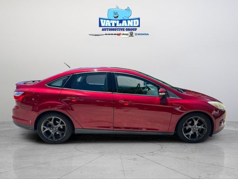 Used 2014 Ford Focus SE w/ Equipment Group 201A FWD image 6