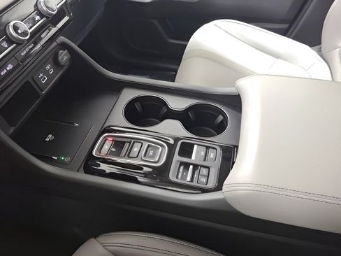 Used 2025 Honda Pilot EX-L image 32