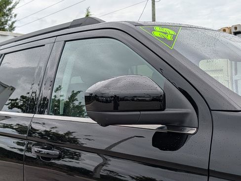 Used 2025 Ford Expedition Active RWD image 10