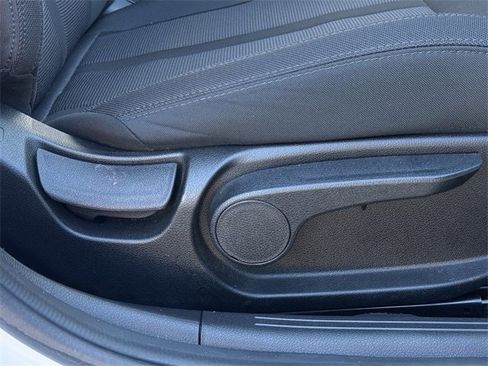 Used 2022 Kia K5 LXS image 29