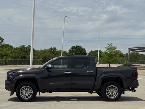 New 2026 Toyota Tacoma Limited AWD/4WD image 3