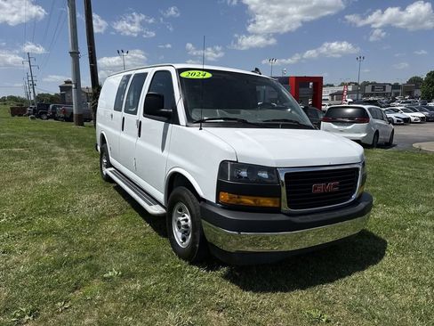 Used 2024 GMC Savana 2500 w/ Driver Convenience Package RWD image 15
