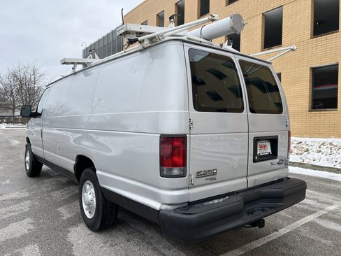 Used 2011 Ford E-250 and Econoline 250 Extended w/ Commercial Cargo Van Pkg image 7