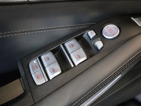 Used 2022 BMW X7 xDrive40i w/ M Sport Package image 15