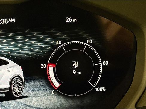 Used 2025 Lamborghini Urus SE image 11