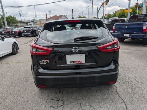 Used 2021 Nissan Rogue Sport S image 7