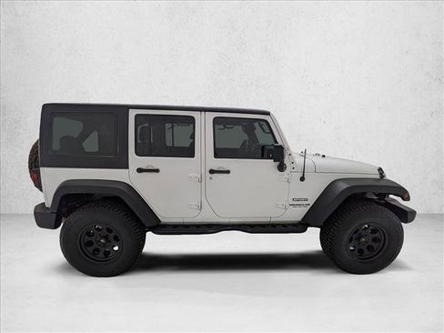 Used 2016 Jeep Wrangler Unlimited Sport w/ Connectivity Group AWD/4WD image 4