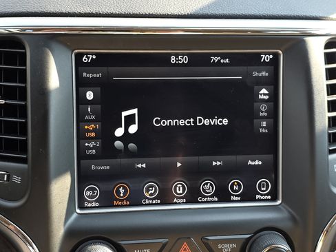 Used 2018 Jeep Grand Cherokee Limited AWD/4WD image 19