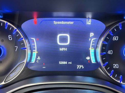 Used 2025 Chrysler Pacifica Limited FWD image 42