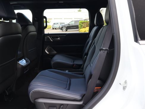 Used 2026 INFINITI QX80 4WD image 16