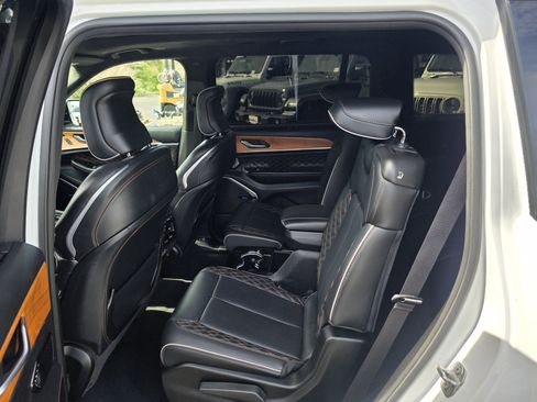 Certified 2023 Jeep Grand Cherokee L Summit image 18