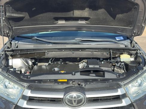 Used 2017 Toyota Highlander Plus image 20