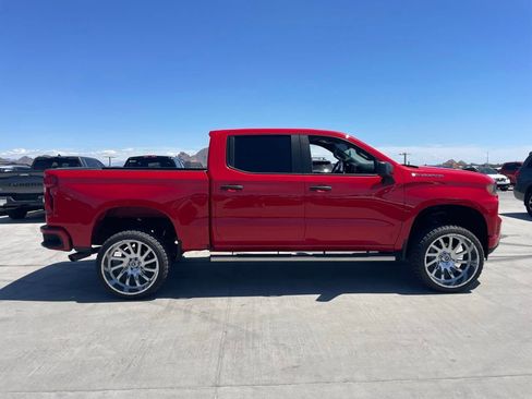 Used 2021 Chevrolet Silverado 1500 Custom image 3