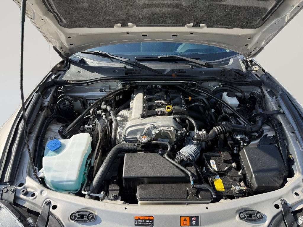 Certified 2022 MAZDA MX-5 Miata Club RWD image 19