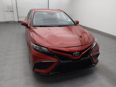 Used 2021 Toyota Camry SE FWD image 14