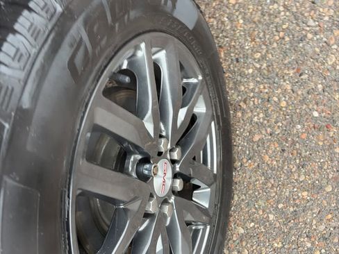 Used 2019 GMC Acadia SLT image 10