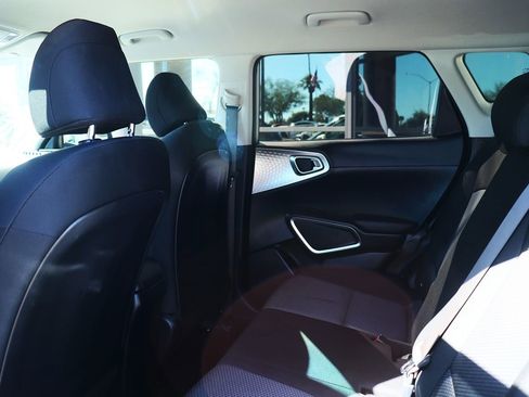 Used 2024 Kia Soul LX w/ Option Group 015 image 31