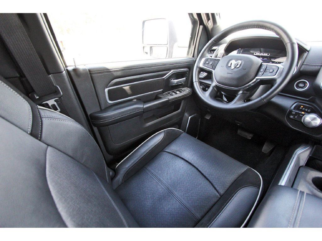 Used 2024 RAM 2500 Laramie w/ Night Edition AWD/4WD image 10