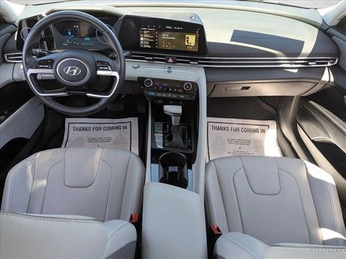 Used 2023 Hyundai Elantra Limited FWD image 16