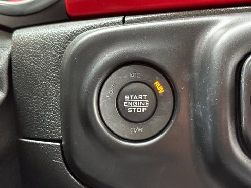 Used 2021 Jeep Wrangler Unlimited Rubicon AWD/4WD image 22