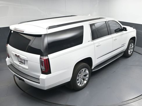 Used 2017 GMC Yukon XL SLE w/ SLE Value Package RWD image 35