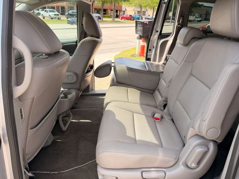 Used 2016 Honda Odyssey Touring image 12