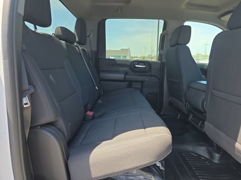 Used 2024 GMC Sierra 2500 Pro w/ Convenience Package AWD/4WD image 14
