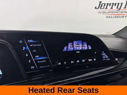 Used 2021 Cadillac Escalade Sport w/ LPO, ONYX Package RWD image 17
