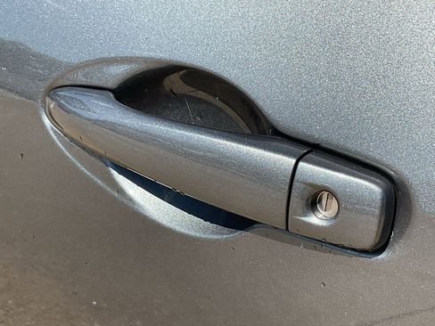 Used 2025 Nissan Versa SV image 10