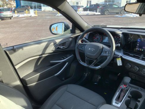 New 2026 Chevrolet Trax RS w/ Sunroof Package image 15