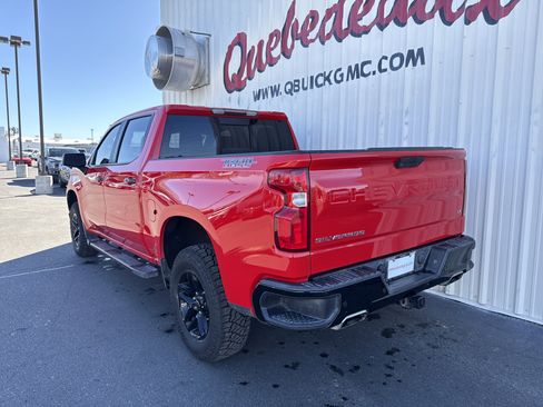 Used 2021 Chevrolet Silverado 1500 LT Trail Boss w/ Convenience Package II image 9