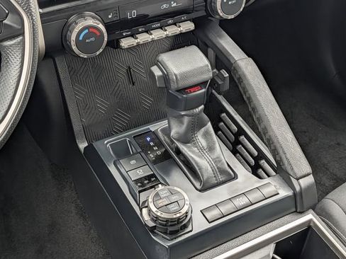 Used 2025 Toyota Tacoma TRD Off-Road image 14