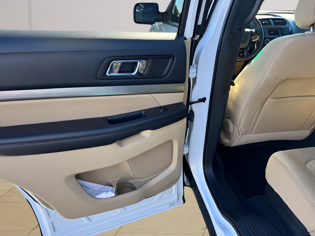 Used 2016 Ford Explorer FWD image 29