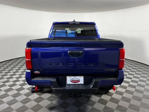 Used 2025 Toyota Tacoma TRD Off-Road AWD/4WD image 6